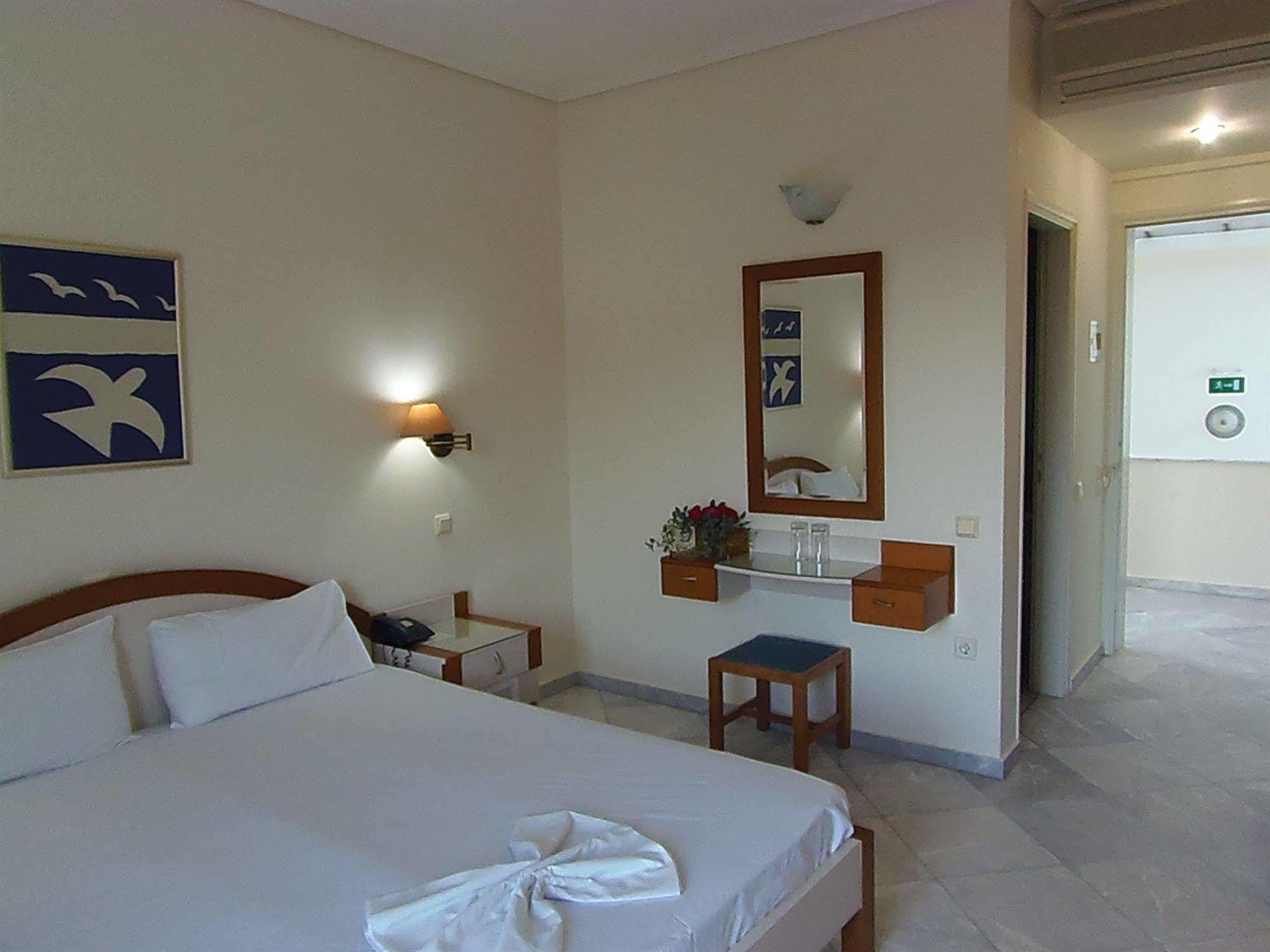 Atlantica Yakinthos Hotel Kato Daratso Exterior photo